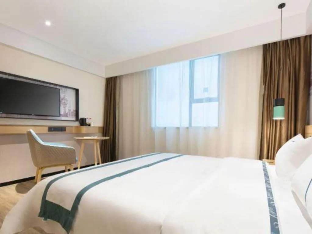 Bed in City Comfort Inn Haikou Xiuying District Wanda Plaza