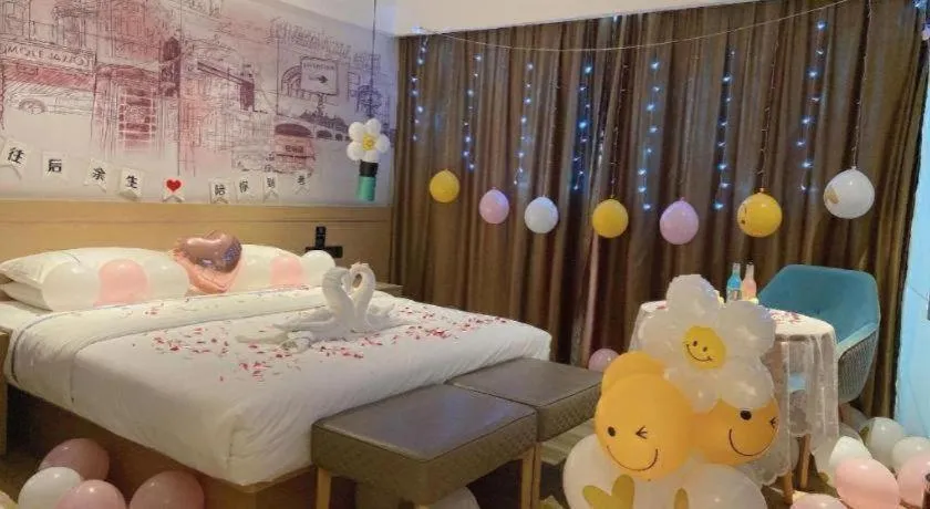 Bed in City Comfort Inn Haikou Xiuying District Wanda Plaza