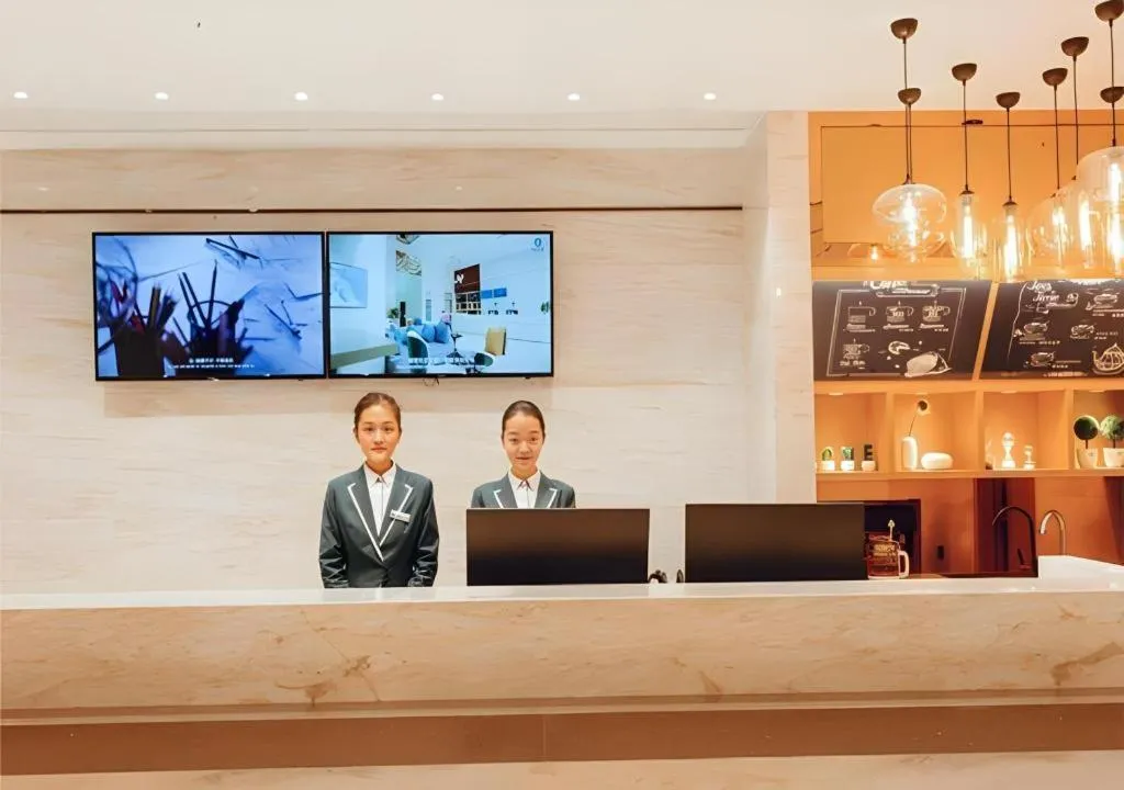 City Comfort Inn Honghu Shopping Park Bao'an Plaza