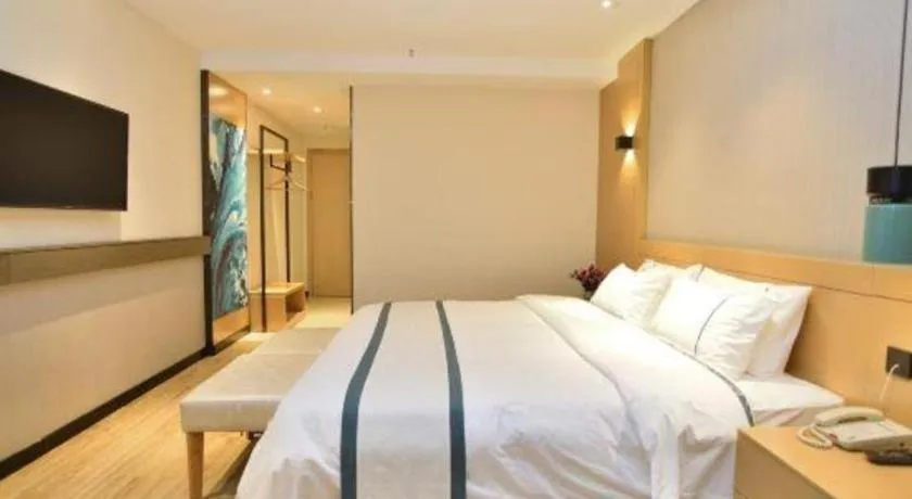 Bed in City Comfort Inn Kunming Xinluojiu Bay Guangju Road