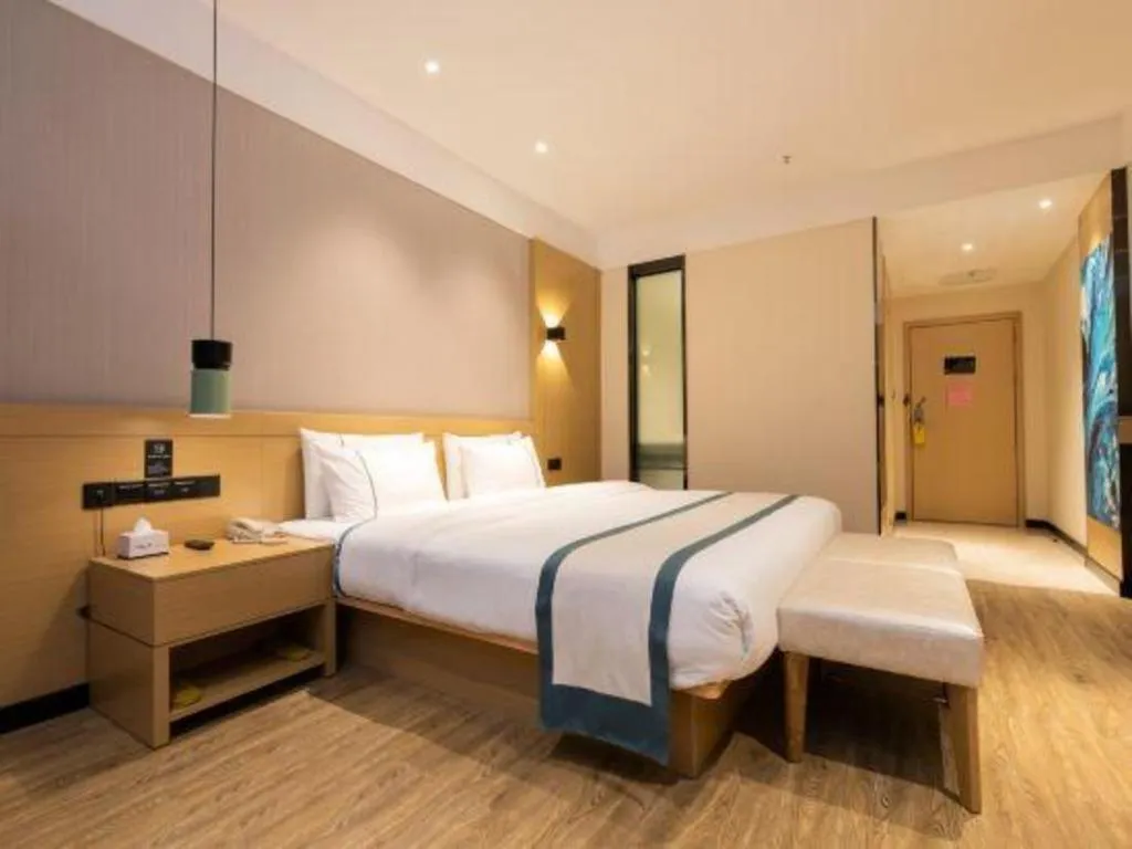 Bed in City Comfort Inn Kunming Xinluojiu Bay Guangju Road