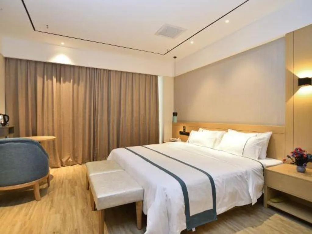 Bed in City Comfort Inn Kunming Xinluojiu Bay Guangju Road