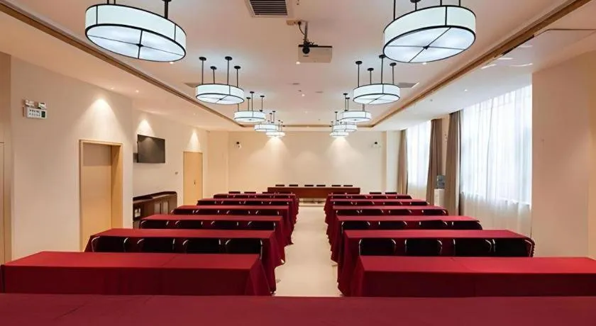 City Comfort Inn Kunming Xinluojiu Bay Guangju Road