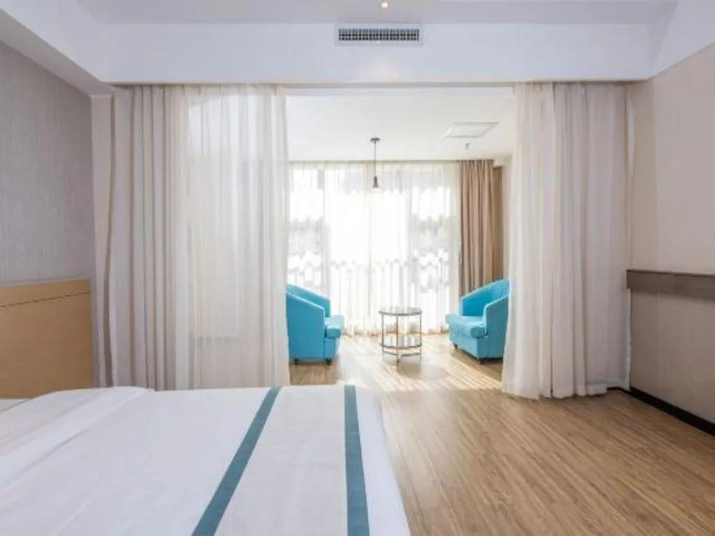 Bed in City Comfort Inn Kunming Xinluojiu Bay Guangju Road