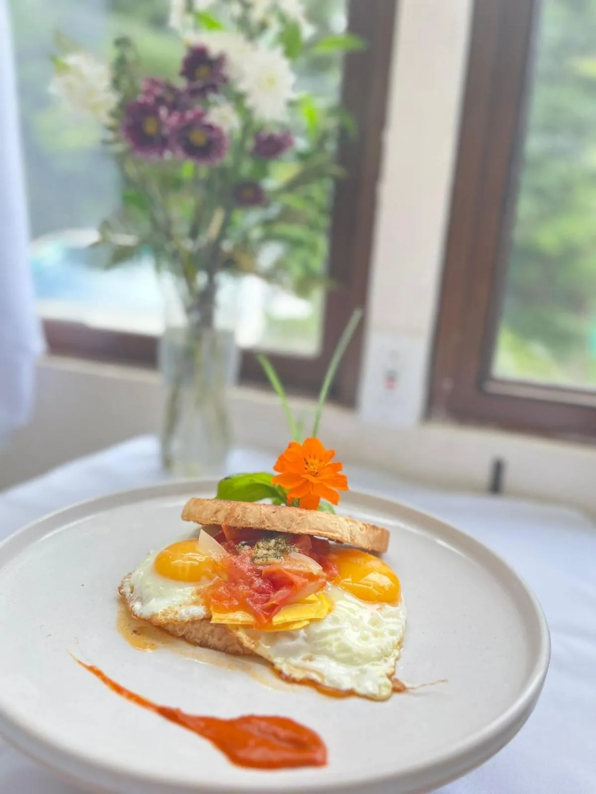 Breakfast in Freddy`s Place B&B