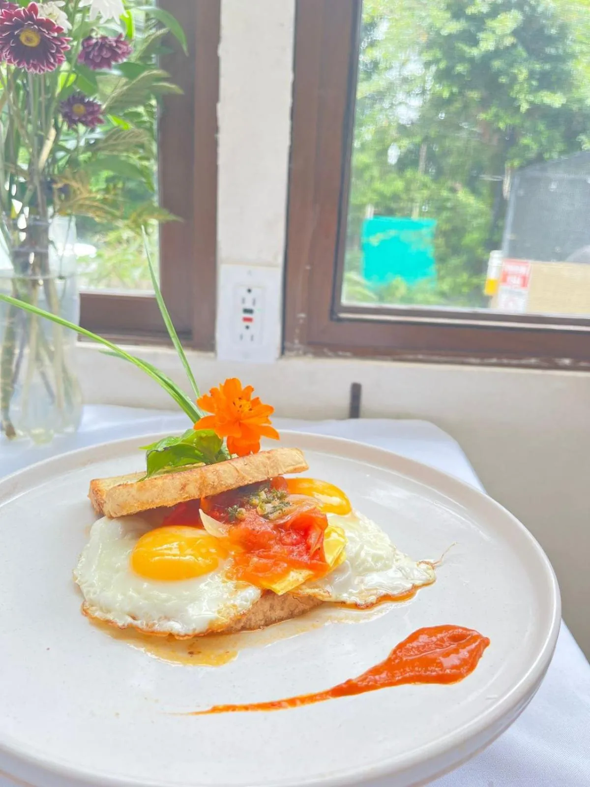 Breakfast in Freddy`s Place B&B