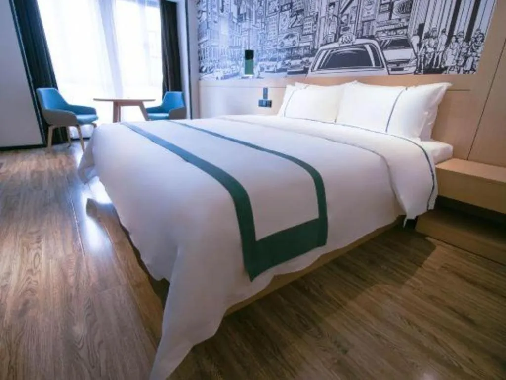 Bed in City Comfort Inn Changsha Outlets Datuo Metro Station