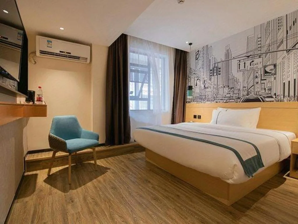 Bed in City Comfort Inn Changsha Outlets Datuo Metro Station