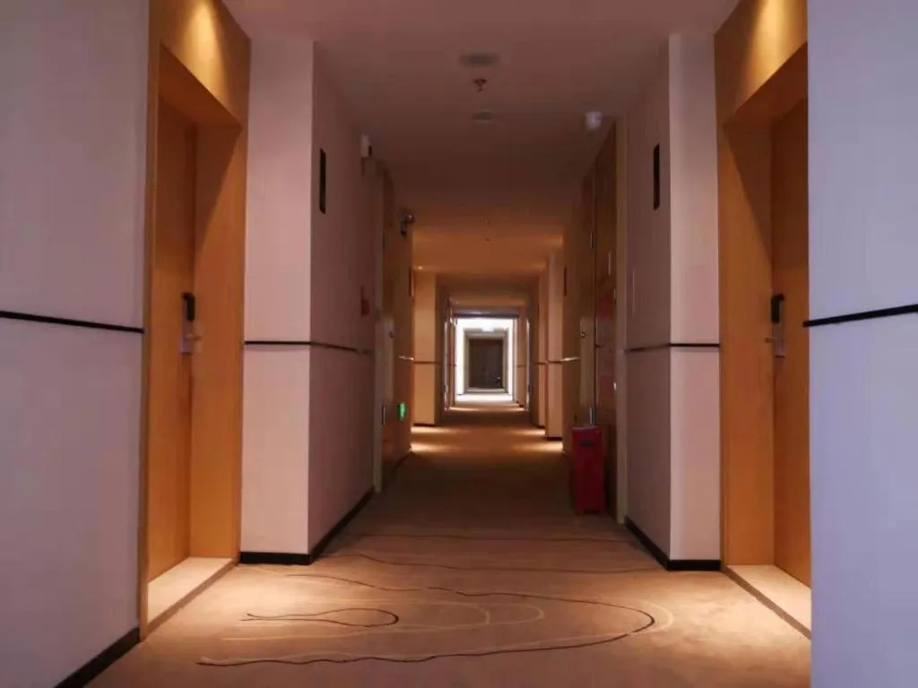 City Comfort Inn Zhangjiakou Municipal Government High-speed Railway Station North Institute