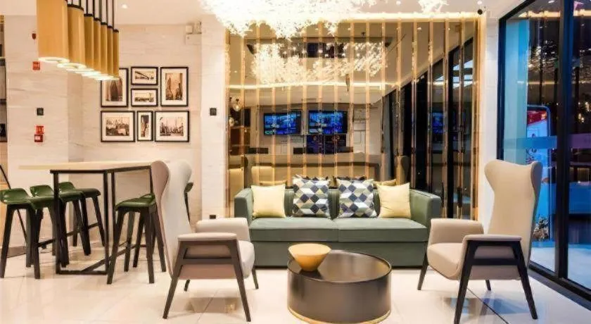 City Comfort Inn Zhangjiakou Municipal Government High-speed Railway Station North Institute