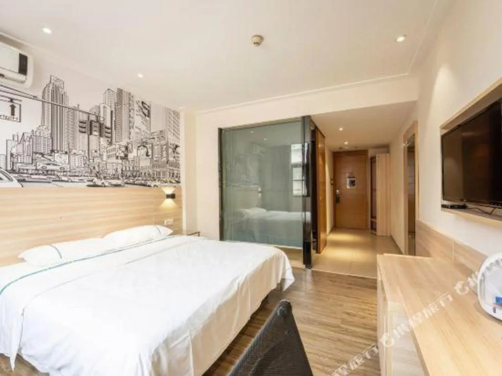 Bed in City Comfort Inn Changsha Wanjiali Mawangdui Metro Station