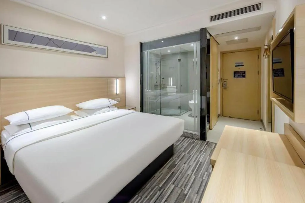 Bed in City Comfort Inn Dongguan Shijie Jiarong Shopping Plaza