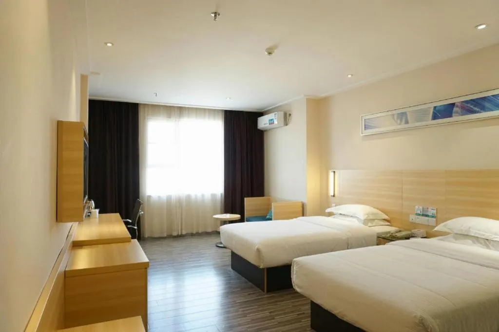 Bed in City Comfort Inn Dongguan Shijie Jiarong Shopping Plaza