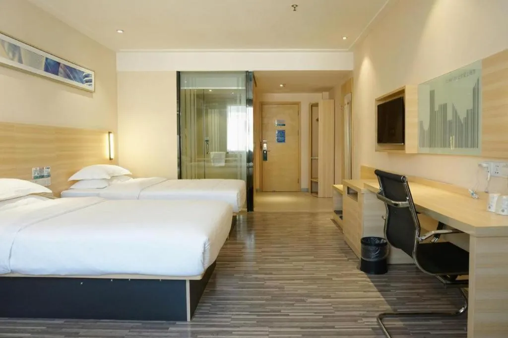 Bed in City Comfort Inn Dongguan Shijie Jiarong Shopping Plaza