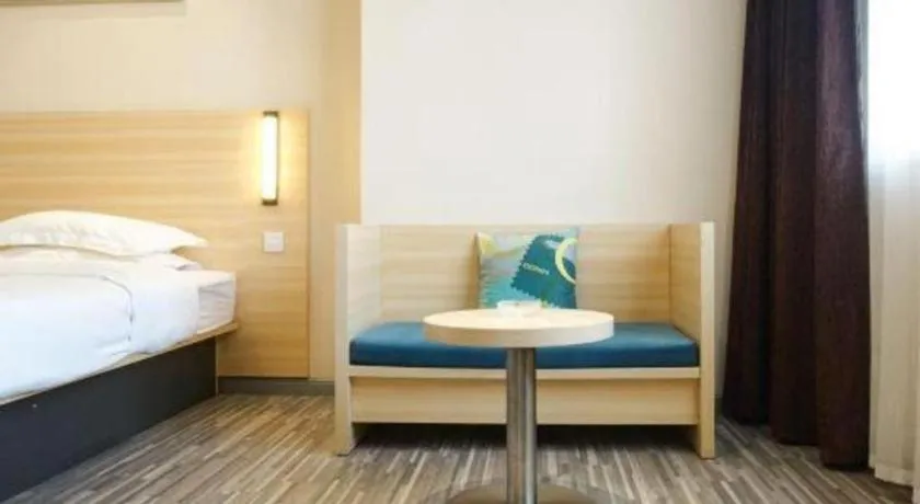 Bed in City Comfort Inn Dongguan Shijie Jiarong Shopping Plaza