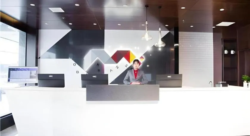 Borrman Hotel Huanggang Wuxue Yuhu Road