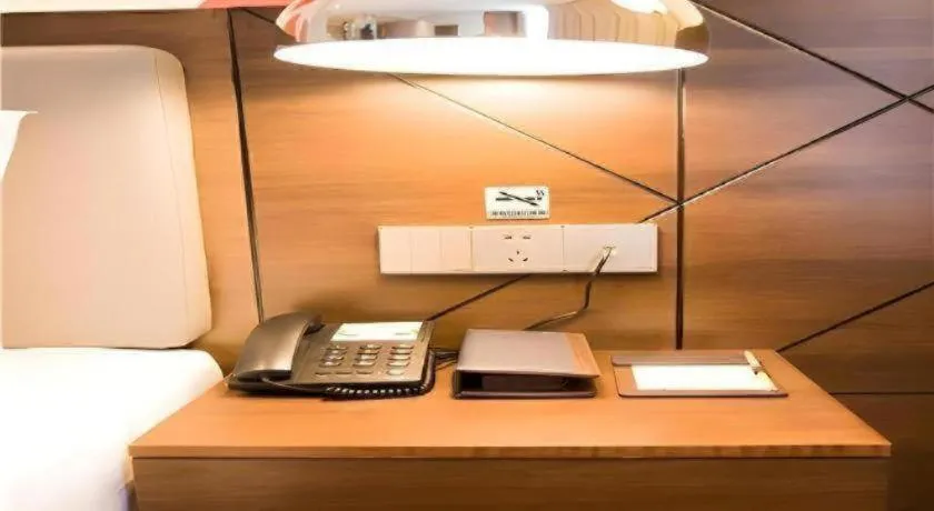 Borrman Hotel Huanggang Wuxue Yuhu Road