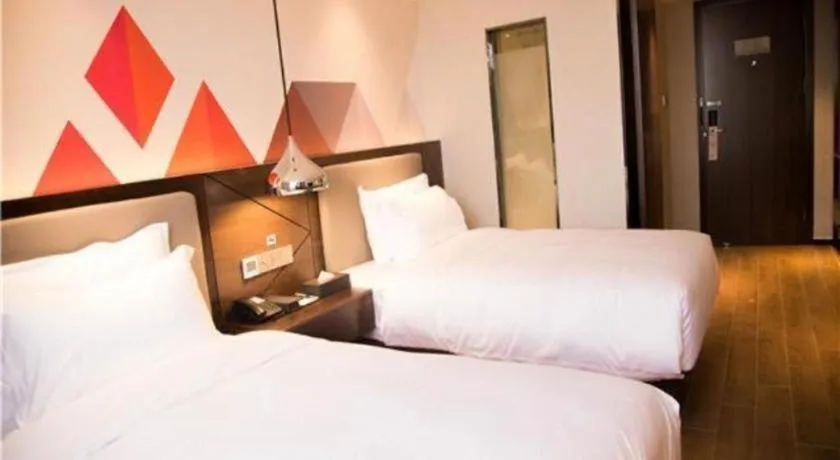 Borrman Hotel Huanggang Wuxue Yuhu Road