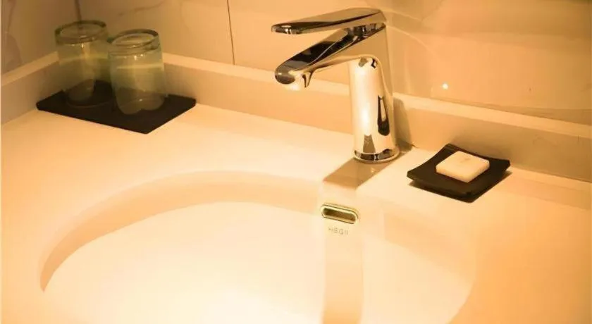 Borrman Hotel Huanggang Wuxue Yuhu Road