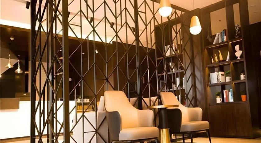 Borrman Hotel Huanggang Wuxue Yuhu Road