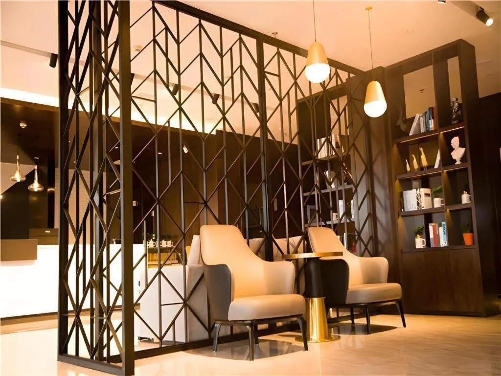 Borrman Hotel Huanggang Wuxue Yuhu Road