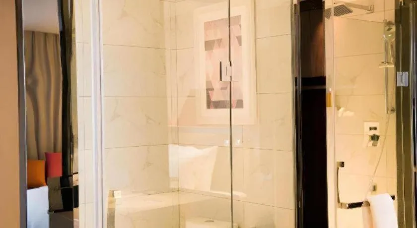 Borrman Hotel Huanggang Wuxue Yuhu Road