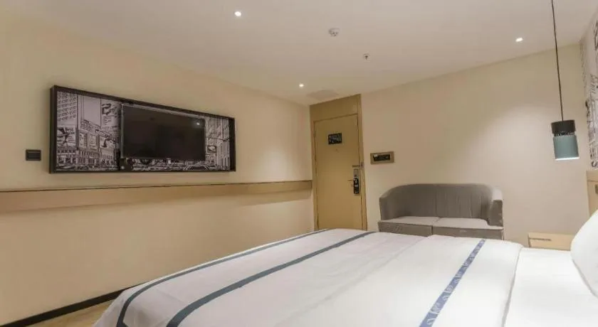 Bed in City Comfort Inn Foshan Shishan Square