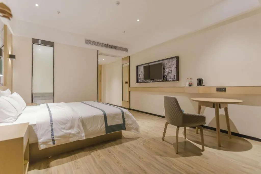 Bed in City Comfort Inn Foshan Shishan Square