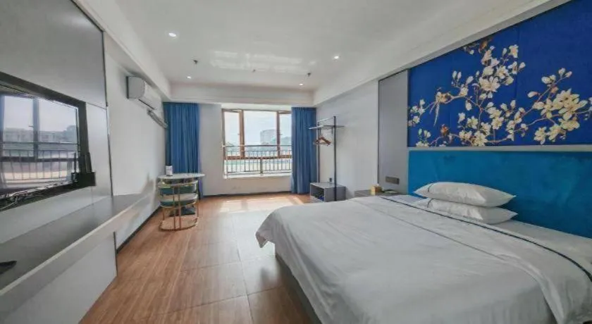 Bed in City Comfort Inn Foshan Shishan Square