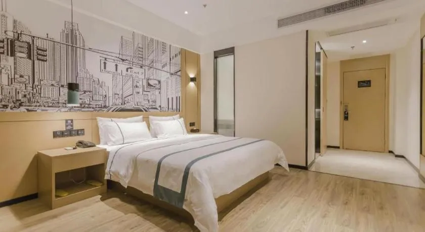 Bed in City Comfort Inn Foshan Shishan Square