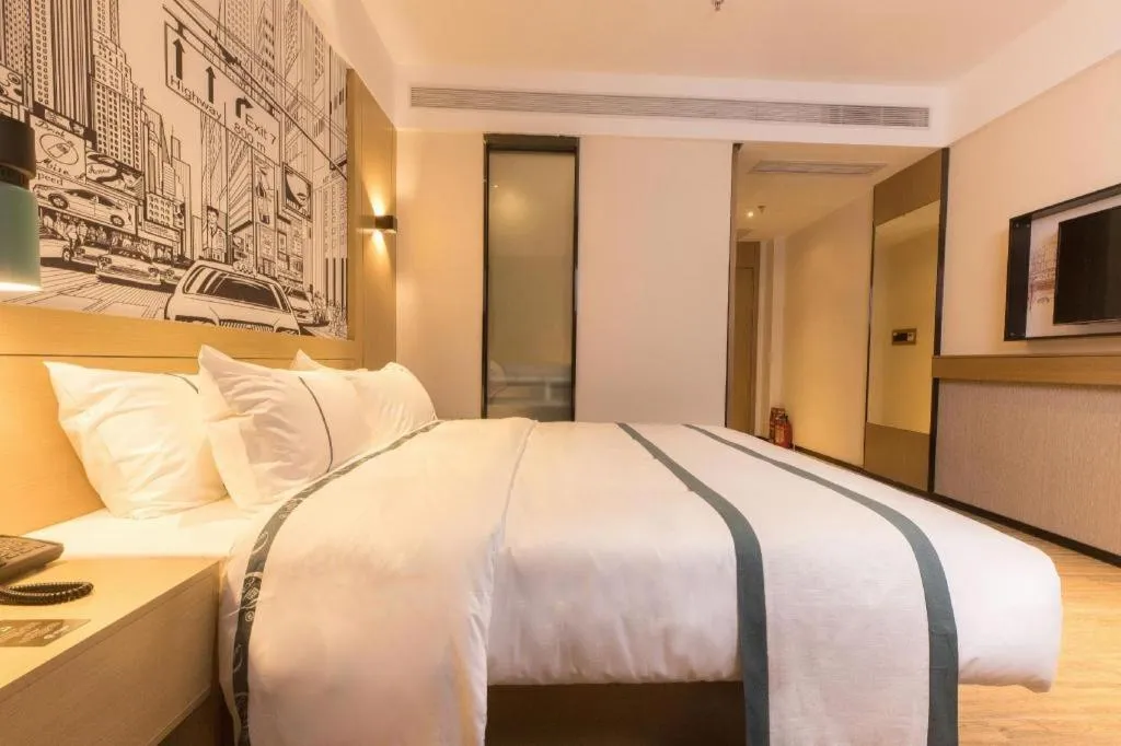 Bed in City Comfort Inn Foshan Shishan Square