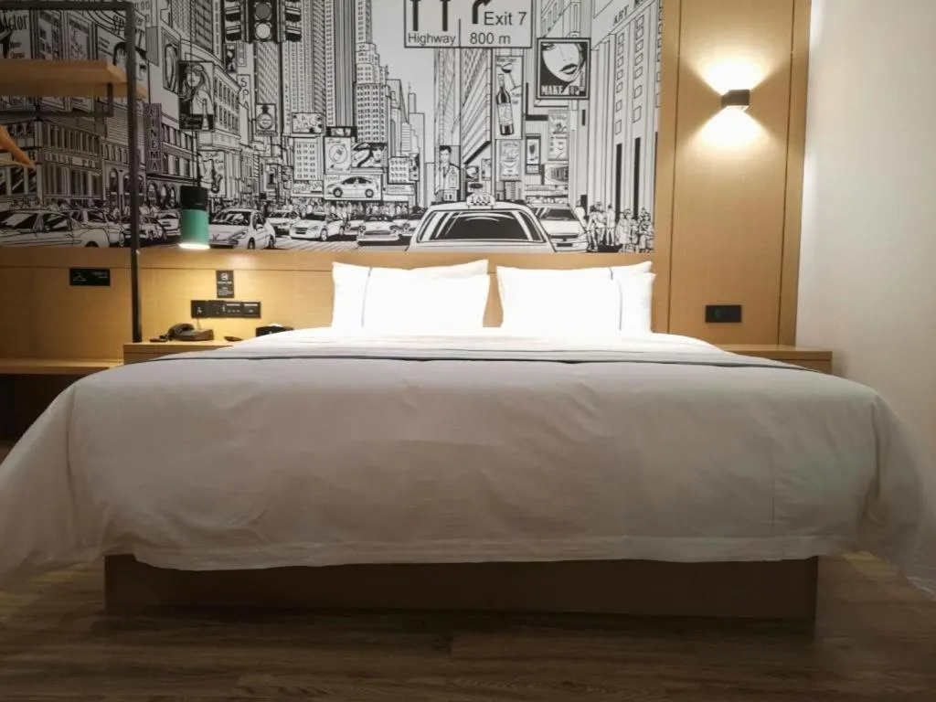 Bed in City Comfort Inn Shiyan Wudang Mountain