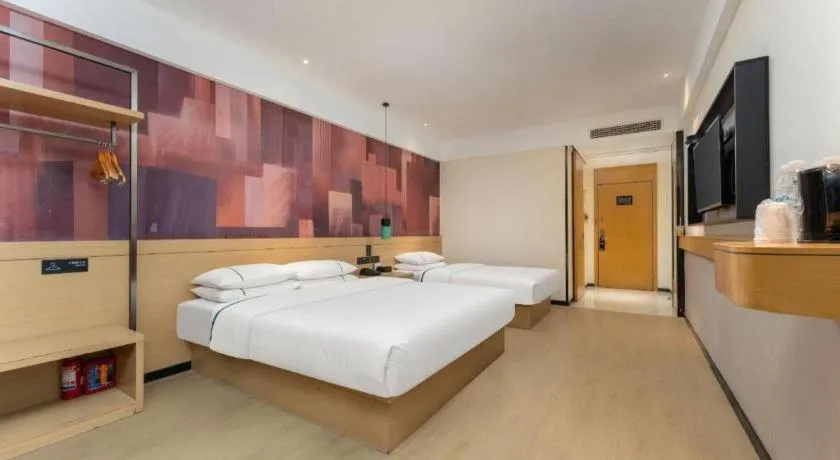 Bed in City Comfort Inn Shiyan Wudang Mountain