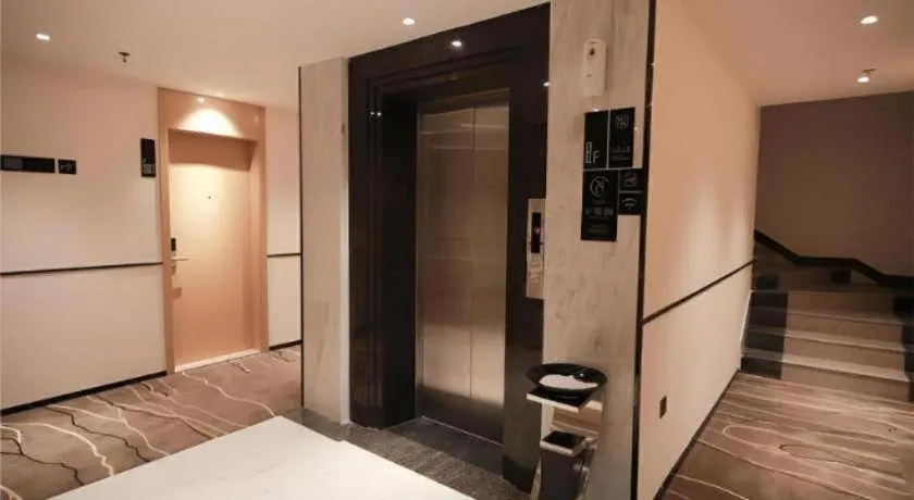 Bed in City Comfort Inn Fuchuan Fenghuang Road