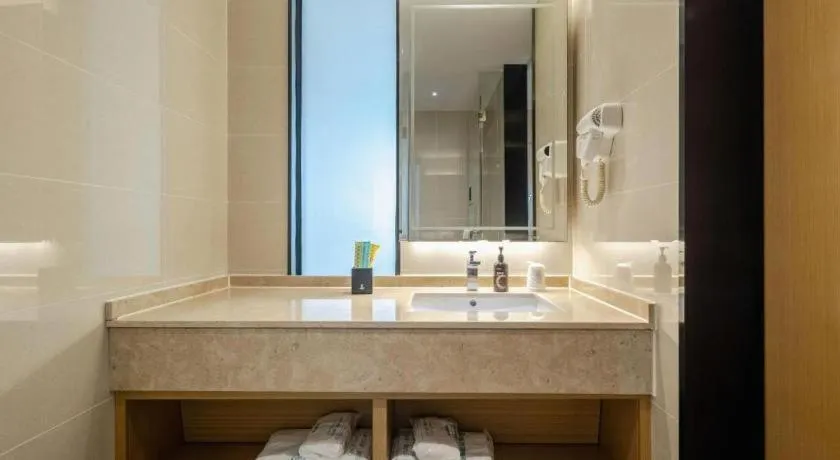 City Comfort Inn Wuzhou High-speed Railway Station Canghai Lake Park