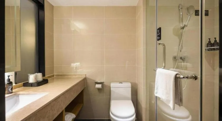 City Comfort Inn Wuzhou High-speed Railway Station Canghai Lake Park