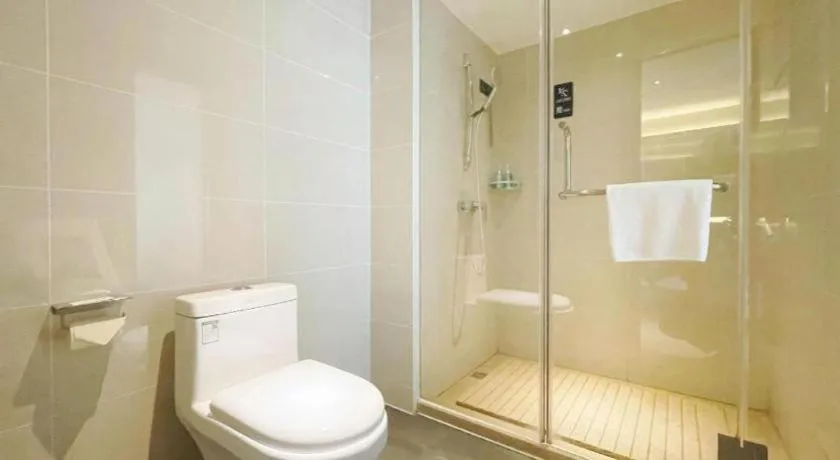 City Comfort Inn Wuzhou High-speed Railway Station Canghai Lake Park