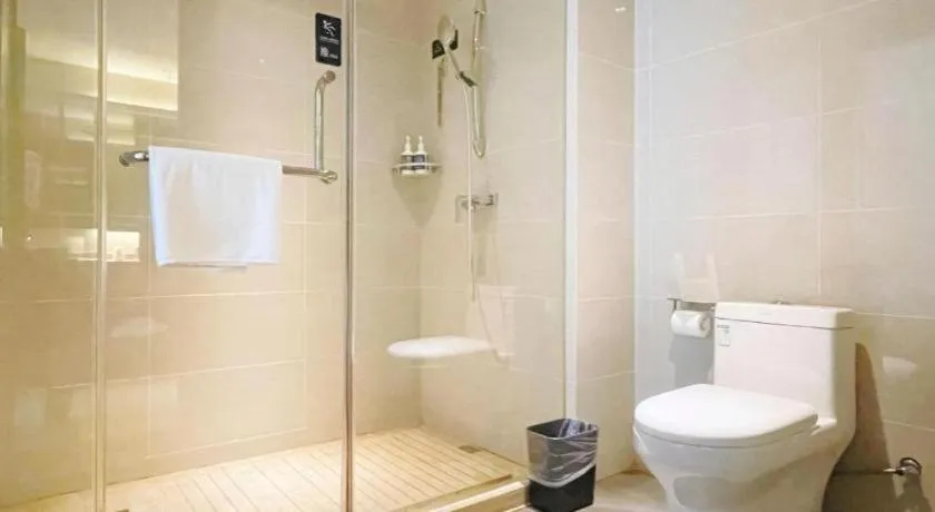 City Comfort Inn Wuzhou High-speed Railway Station Canghai Lake Park