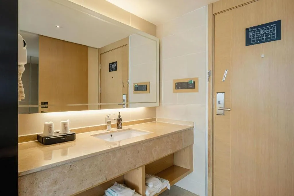 City Comfort Inn Wuzhou High-speed Railway Station Canghai Lake Park