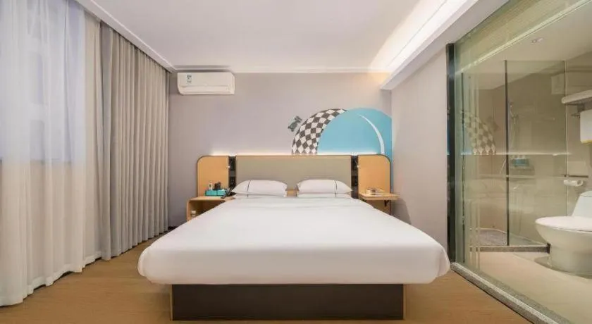 Bed in City Comfort Inn Liuzhou Luzhai Walking Street