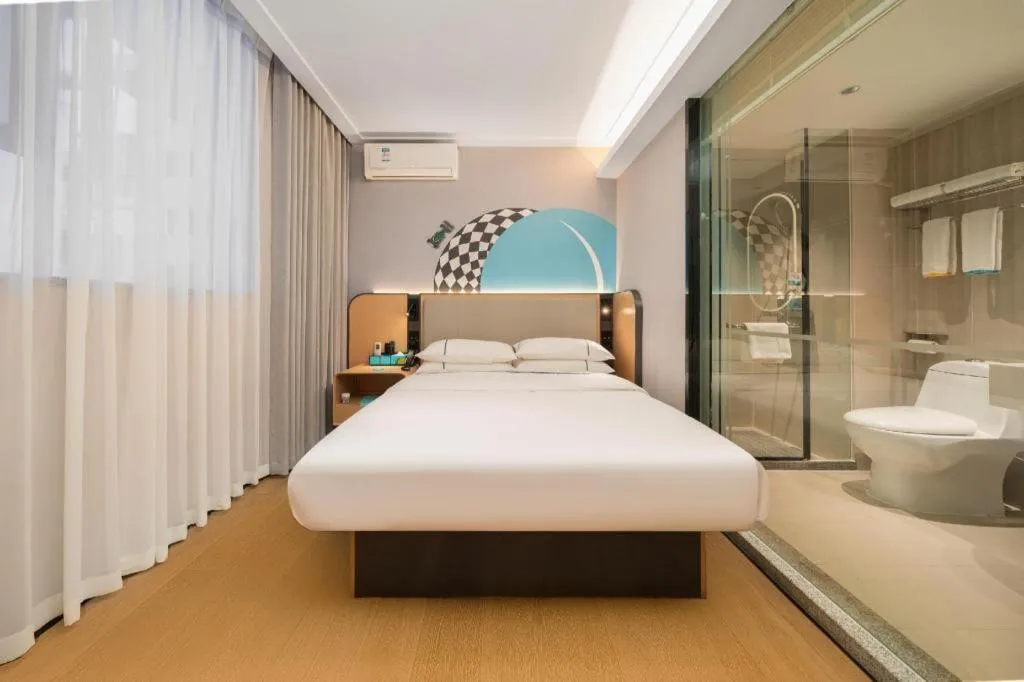 Bed in City Comfort Inn Liuzhou Luzhai Walking Street