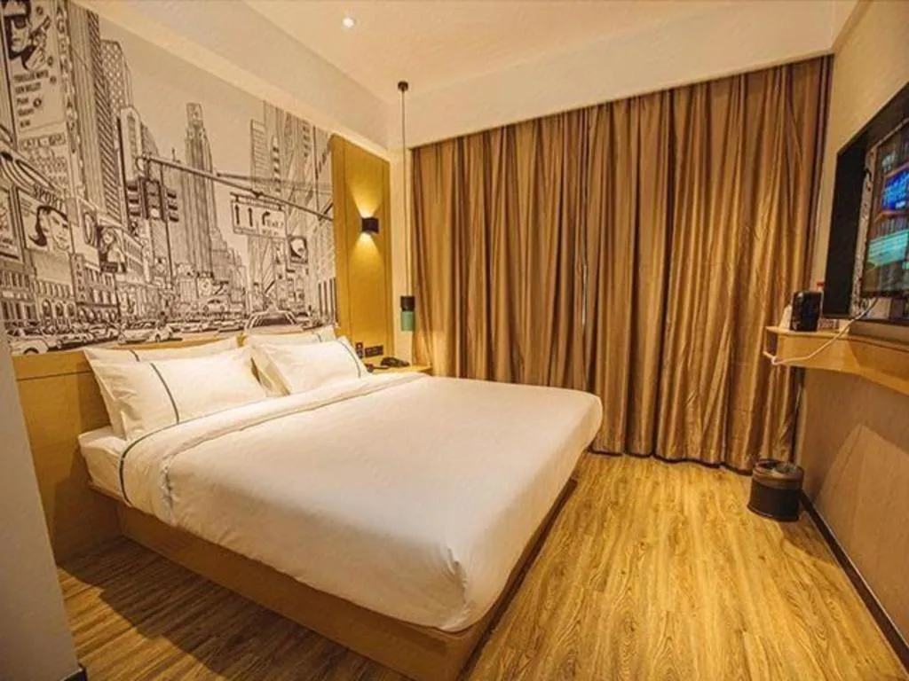 Bed in City Comfort Inn Yangjiang High-tech Zone Pinggang