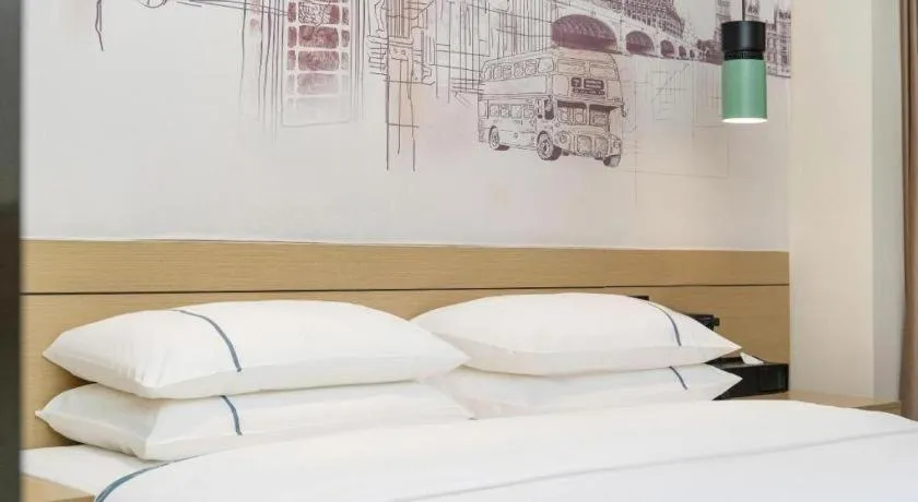 Bed in City Comfort Inn Yangjiang High-tech Zone Pinggang