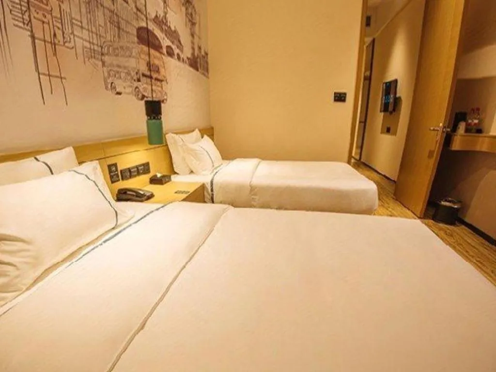 Bed in City Comfort Inn Yangjiang High-tech Zone Pinggang