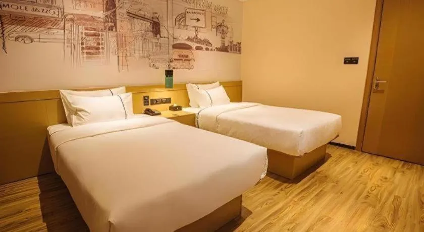 Bed in City Comfort Inn Yangjiang High-tech Zone Pinggang
