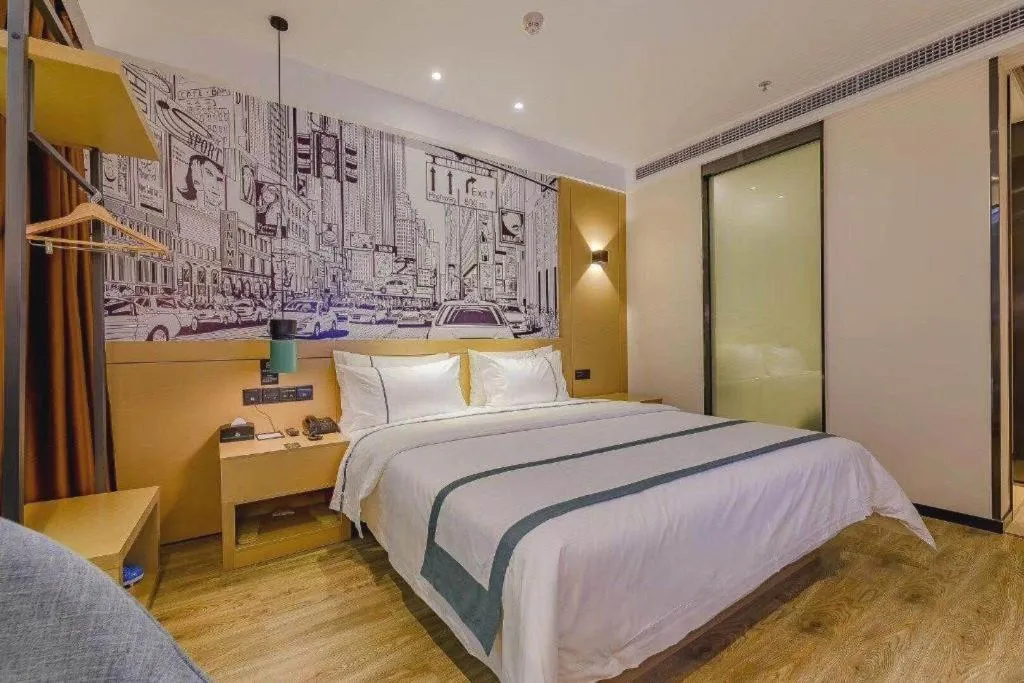 Bed in City Comfort Inn Chengdu Transportation Technical College Traditional Chinese Medicine