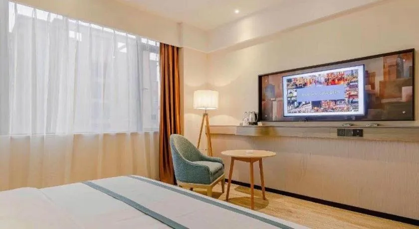 Bed in City Comfort Inn Chengdu Transportation Technical College Traditional Chinese Medicine