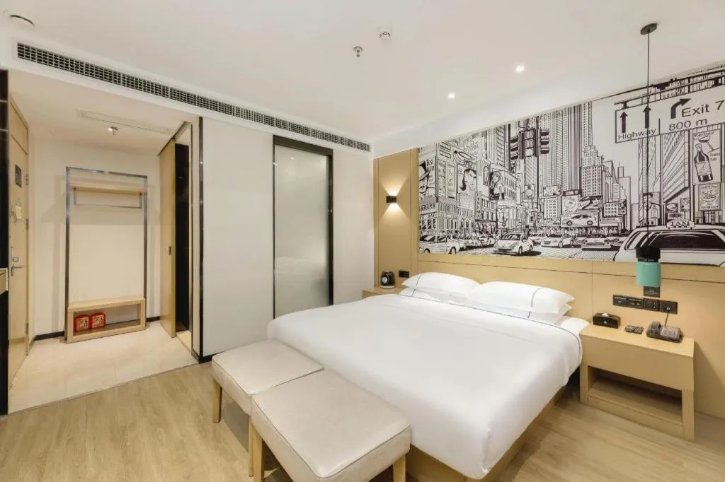 Bed in City Comfort Inn Chengdu Transportation Technical College Traditional Chinese Medicine