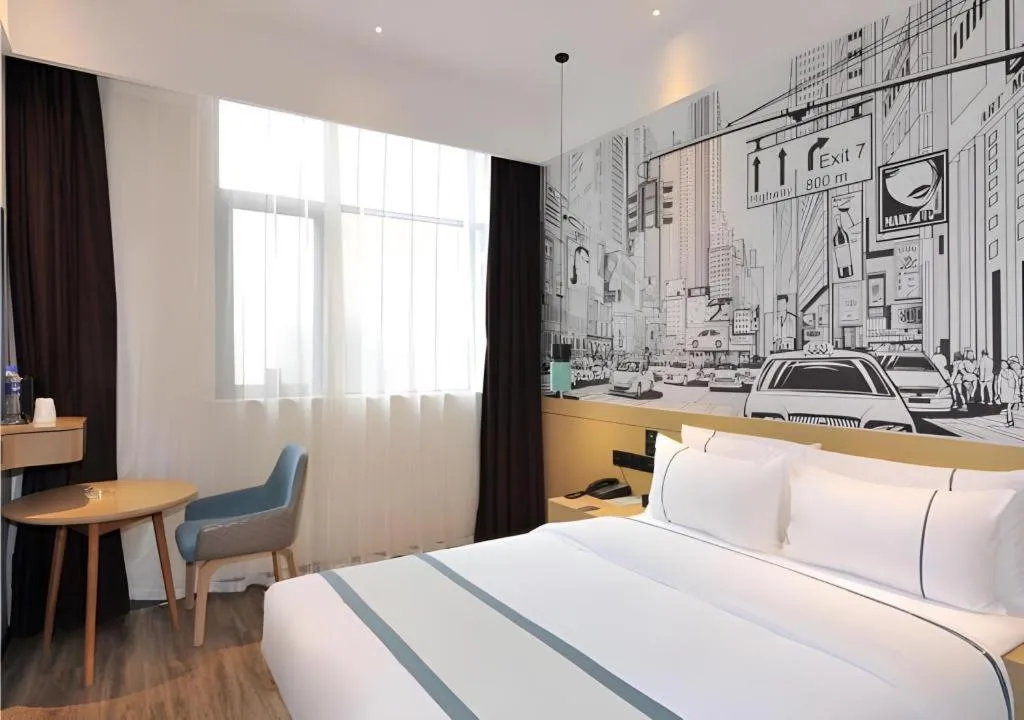 Bed in City Comfort Inn Chengdu Transportation Technical College Traditional Chinese Medicine