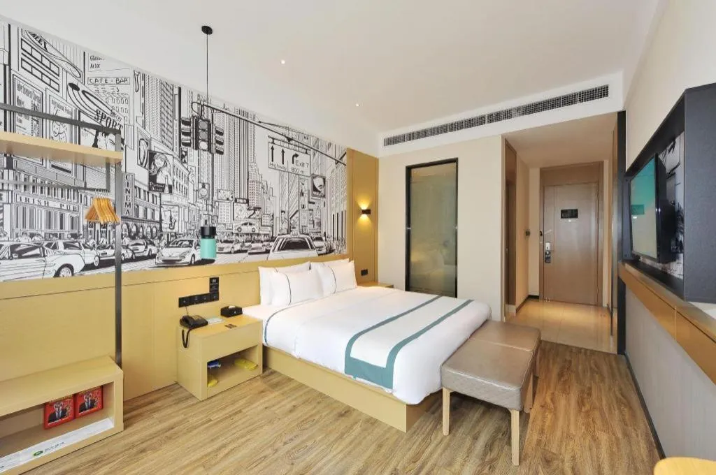 Bed in City Comfort Inn Chengdu Transportation Technical College Traditional Chinese Medicine